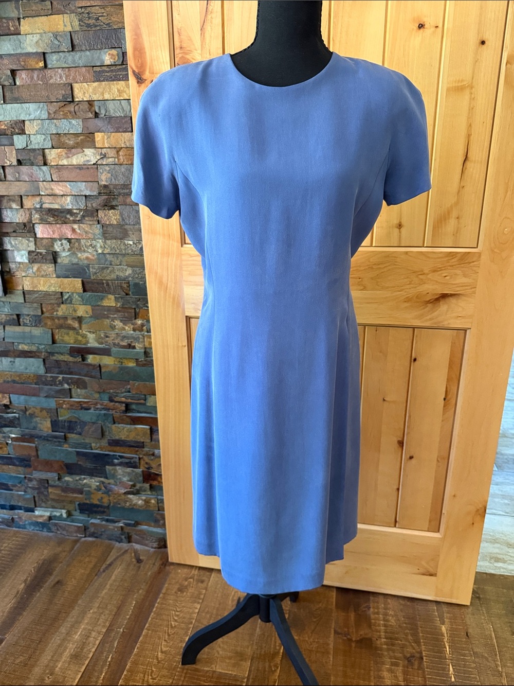 Anne Klein Lavender Blue Short Sleeve Midi Dress